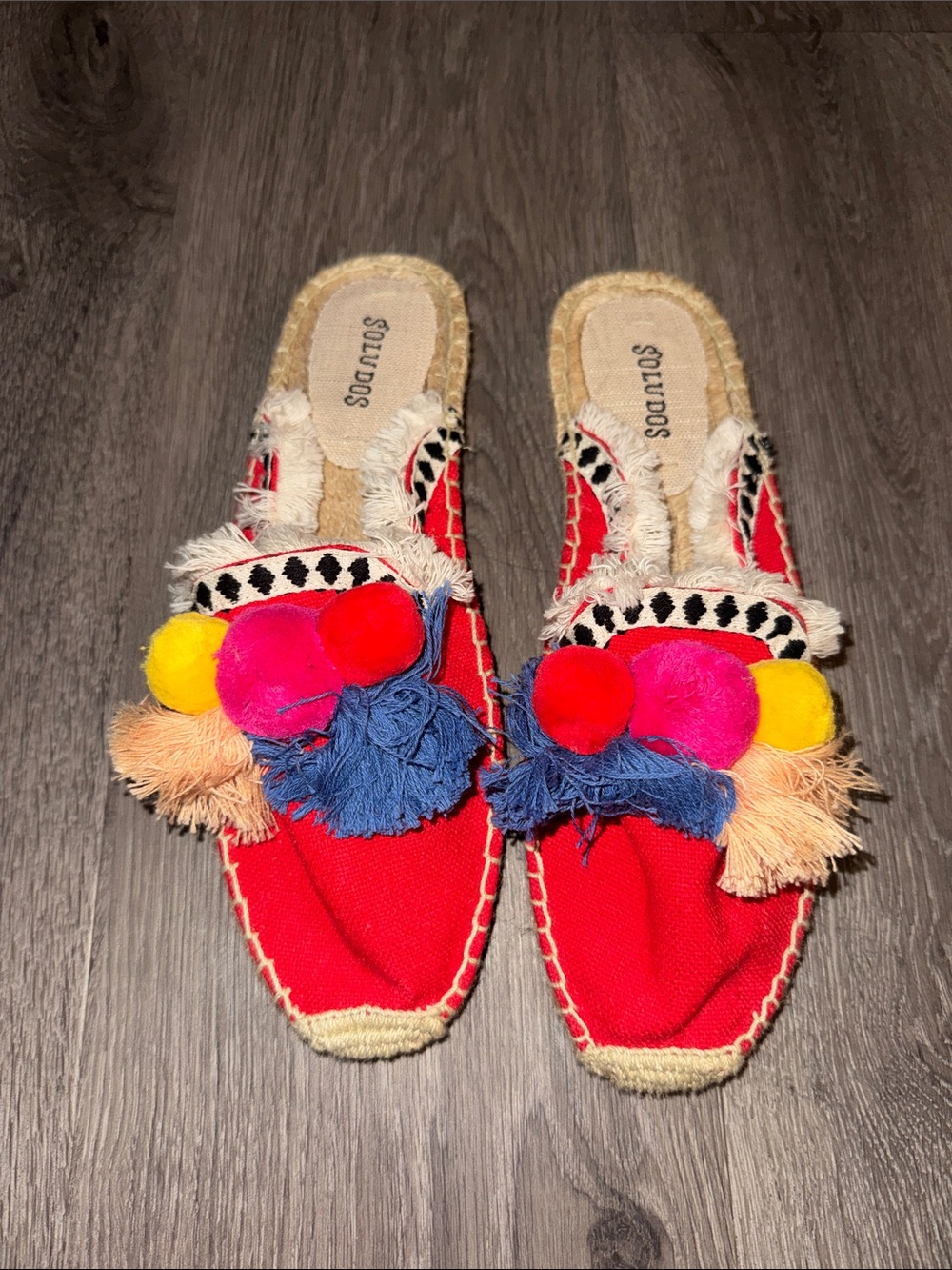 NWOT Red Pom Pom Soludos